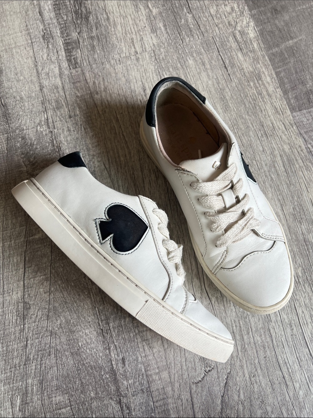 Kate Spade New York Fez White Leather Low Top Sneakers Black Logo Women's 7B